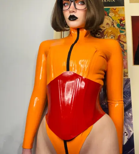 Image 11886290 from Misty Silver | thecutestkittycat | u/SnowCrazyFrenzy