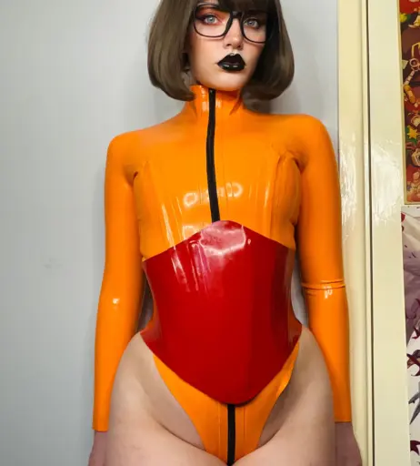 Image 11886288 from Misty Silver | thecutestkittycat | u/SnowCrazyFrenzy