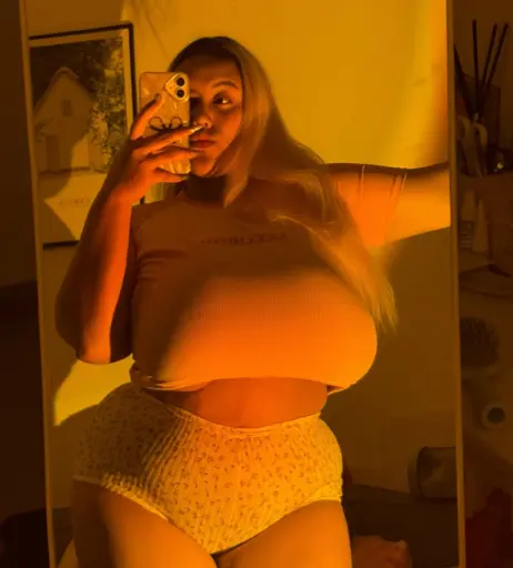 Image 11881866 from fhong_fionax / Chayada Dulyasatien (Busty Thai Model)