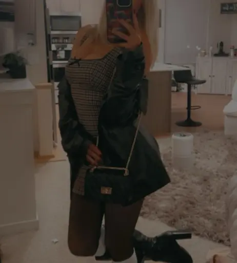 Image 11883872 from Cas Summer / csblondebombshell