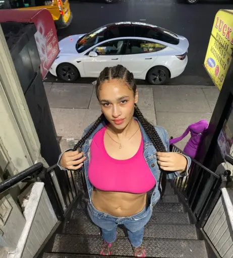 Image 11882598 from Sarina | svrinx