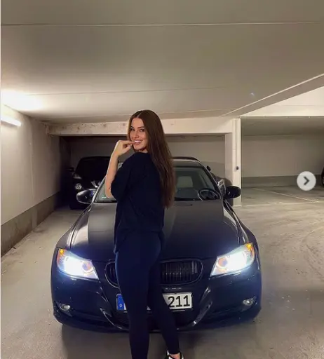 Image 11889198 from Fayesxh