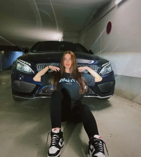 Image 11889326 from Fayesxh