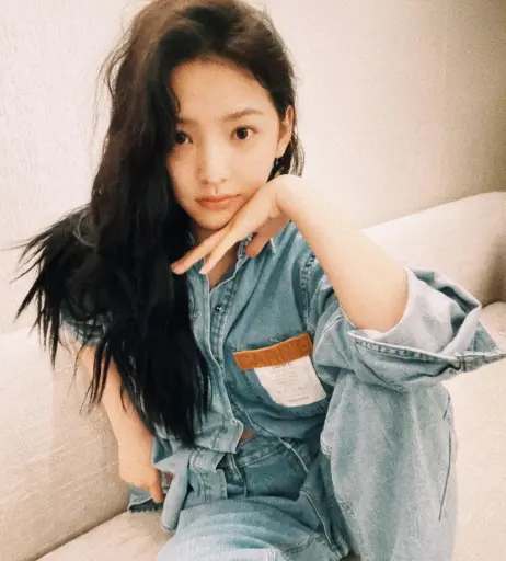 Image 11770165 from Zhang Ruonan  章若楠