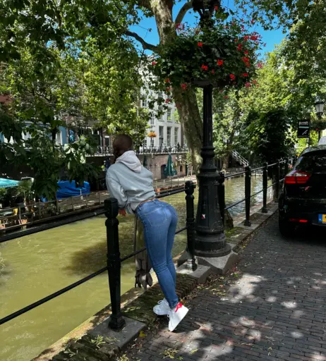 Image 1168375 from amateurshe