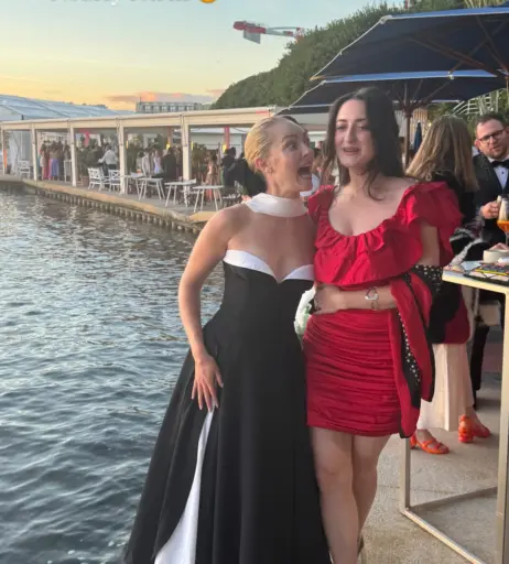 Image 11555398 from AnnaSophia Robb