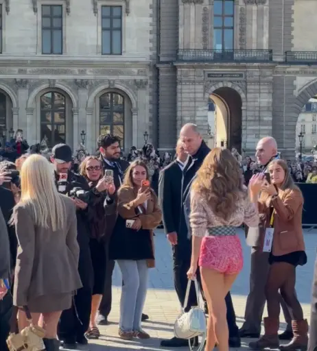 Image 11555225 from Lisa | BLΛƆKPIИK (Blackpink)