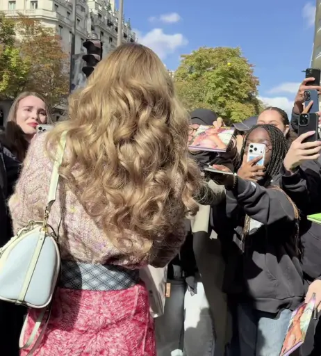 Image 11555263 from Lisa | BLΛƆKPIИK (Blackpink)