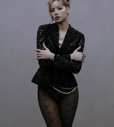 Image 11555271 from Lisa | BLΛƆKPIИK (Blackpink)