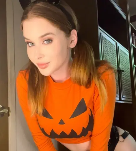 Image 11557372 from Renee Olstead / xoreneeo