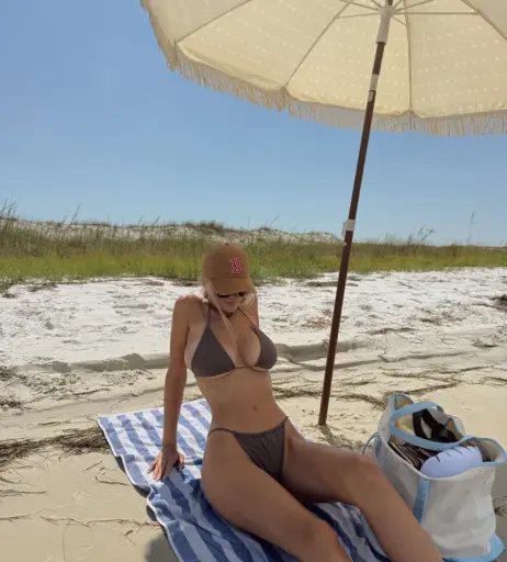 Image 11535548 from hadelinemope / Maddie Hope