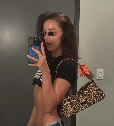 Image 11531992 from Izzybizzyspider | FBE React Girl