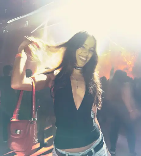 Image 11531990 from Izzybizzyspider | FBE React Girl