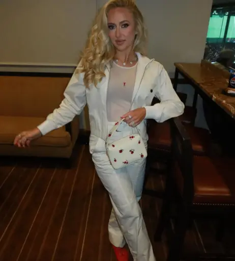 Image 11532809 from Brittany Lynne/Mahomes