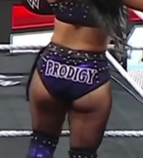 Image 11532510 from Roxanne Perez/Rok-C - WWE NXT