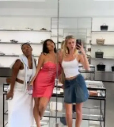 Image 11584349 from Sarah Curr (@sarahcurr)