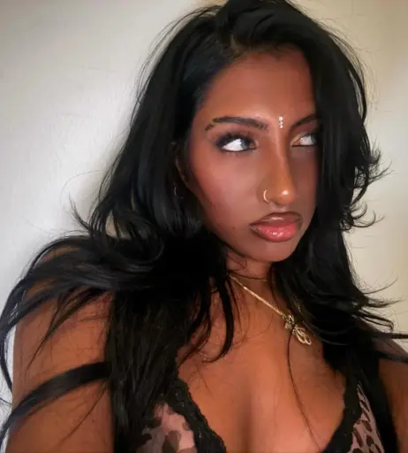 Image 11444361 from LARA RAJ / lararajj (member of KATSEYE)