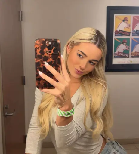 Image 11443350 from Livvy Dunne