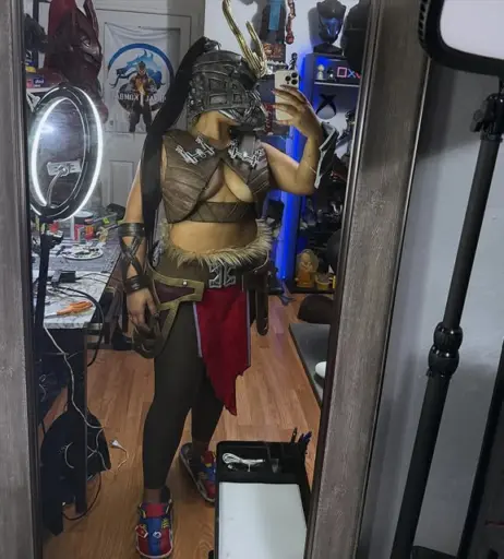 Image 11492473 from JustYeliz