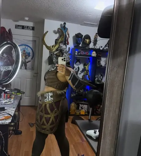 Image 11492472 from JustYeliz