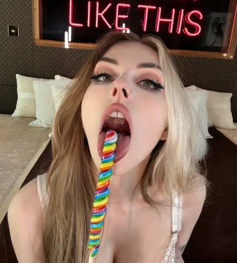 Image 1115825 from Rolyatistaylor