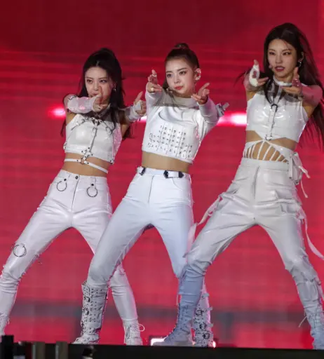 Image 12760772 from Yuna - ITZY (유나, Shin Yu Na)