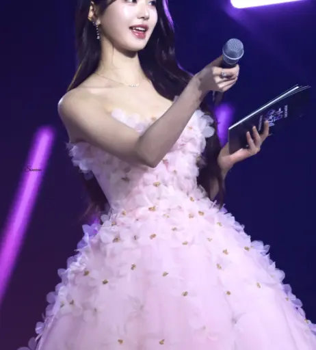 Image 12748153 from Jang Won-young / 장원영 WONYOUNG