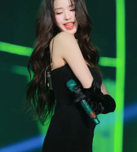 Image 12721979 from Jang Won-young / 장원영 WONYOUNG