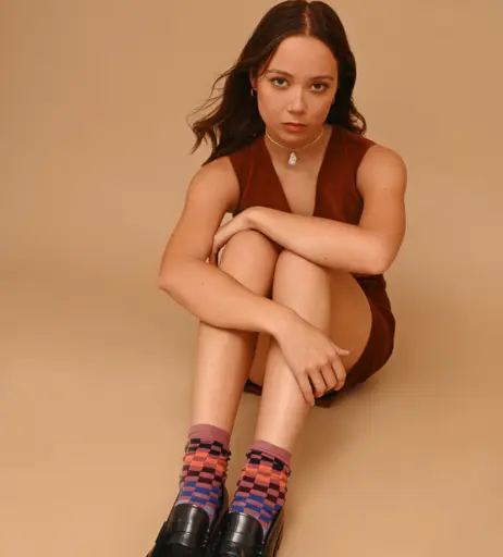 Image 12658352 from Laufey lin