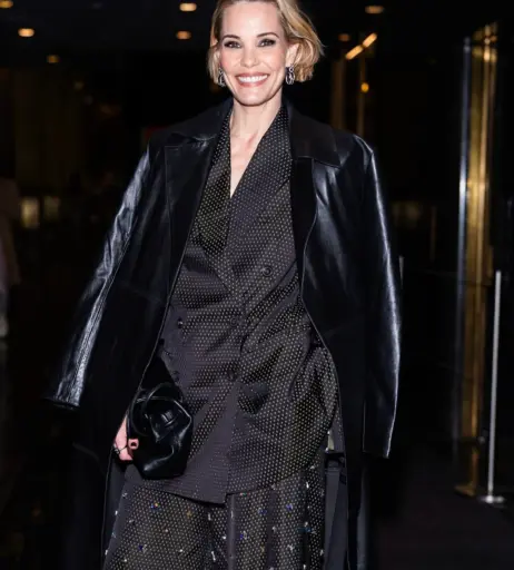 Image 12666876 from Leslie Bibb