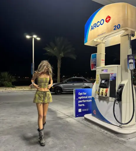 Image 12564492 from Salem Ilese / salemilese