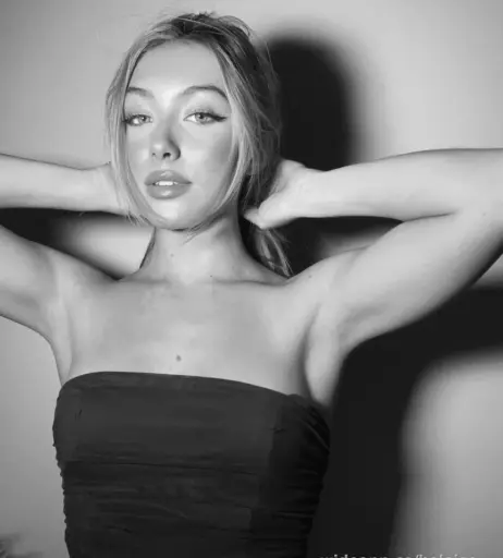 Image 12575959 from Heloise Hut