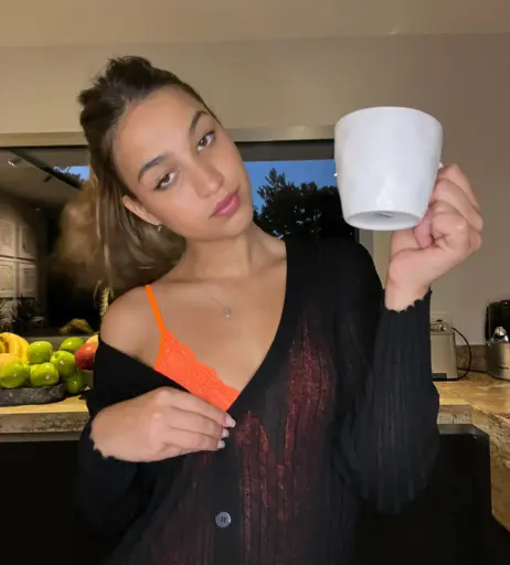 Image 12575690 from Mikaela Lafuente / Mika Lafuente