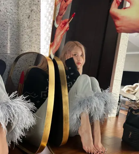 Image 12576415 from Rosé || Roseanne Park - BLΛƆKPIИK ( BLACKPINK )