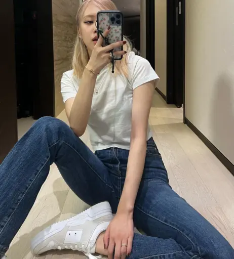 Image 12576438 from Rosé || Roseanne Park - BLΛƆKPIИK ( BLACKPINK )