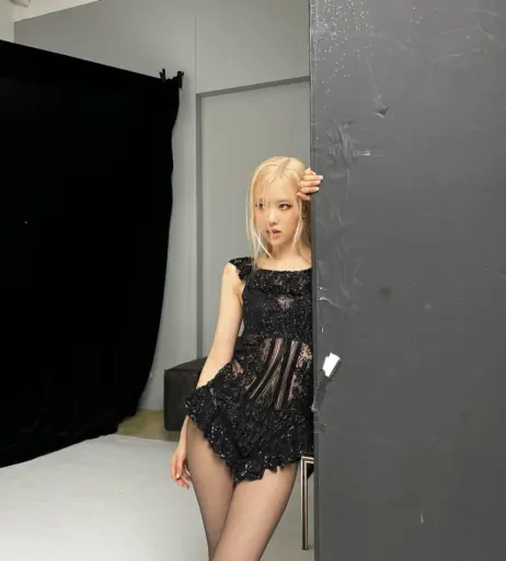 Image 12576453 from Rosé || Roseanne Park - BLΛƆKPIИK ( BLACKPINK )