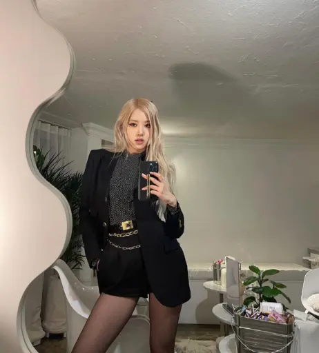 Image 12576376 from Rosé || Roseanne Park - BLΛƆKPIИK ( BLACKPINK )
