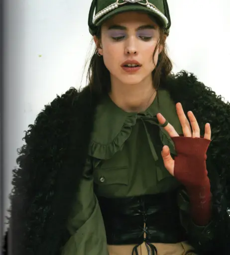 Image 12516877 from Margaret Qualley