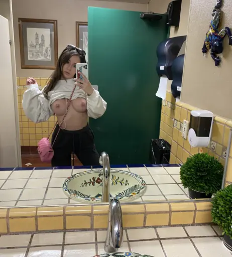 Image 12516237 from Charly Summer kittytinypaws kittytinyfeets