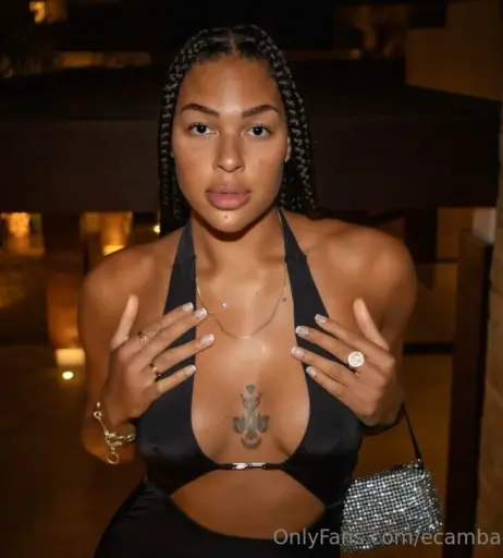 Image 12519350 from Elizabeth Cambage