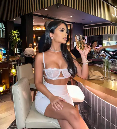 Image 12527392 from Aneeqa Farid