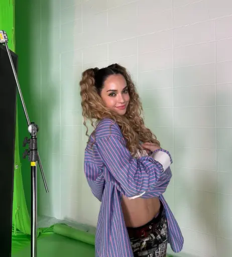 Image 12522785 from Daniela Avanzini (Katseye)