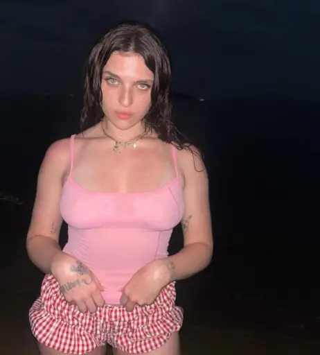 Image 12529011 from Mae Muller