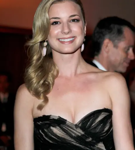 Image 12529318 from Emily VanCamp
