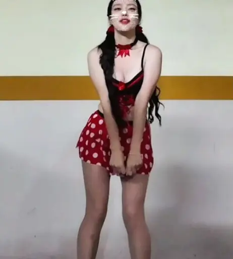 Image 12503132 from 히찌 hizzi 히찌룩북 히찌댄스 / hizzihizzi / hizzilookbook / hizzidance