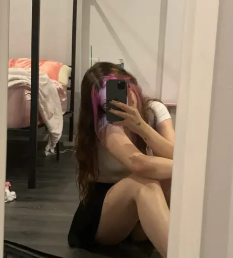 Image 12455527 from Ellise