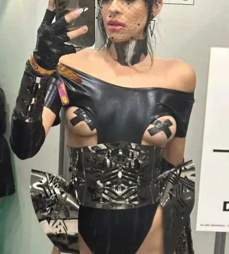 Image 12457438 from Disko.kitty / kittywants2play / diskomfkitty