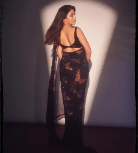 Image 12450310 from Wamiqa Gabbi