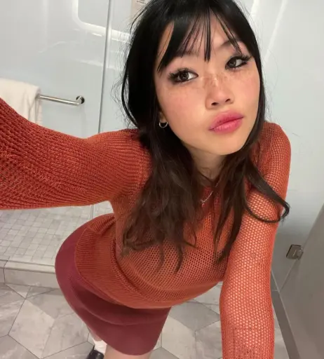 Image 12477029 from beabadoobee radvxz