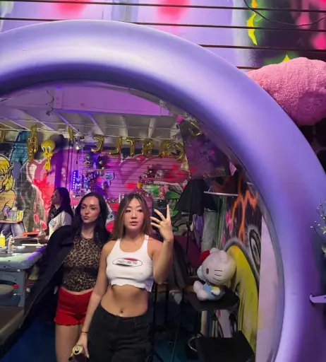 Image 12440577 from Simona Shao